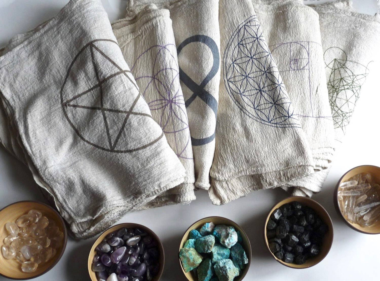 Crystal Grid Cloth: Infinity