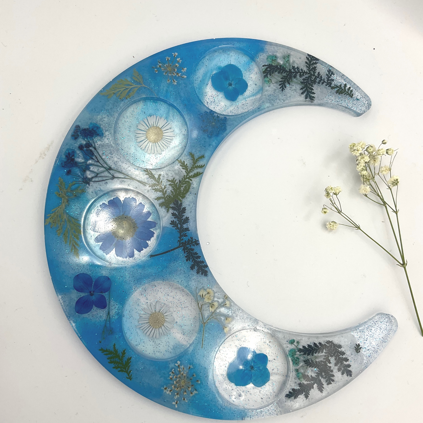 Crescent Moon Tealight Candle Holder: Blue